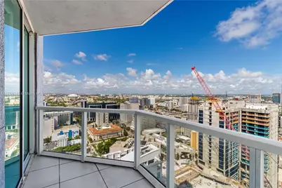 253 NE 2nd St #3702, Miami, FL 33132 - Photo 4