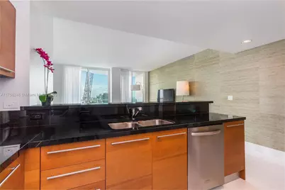 253 NE 2nd St #3702, Miami, FL 33132 - Photo 12