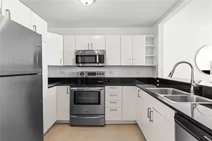 5601 Collins Ave, Miami Beach, FL 33140 - Photo 22