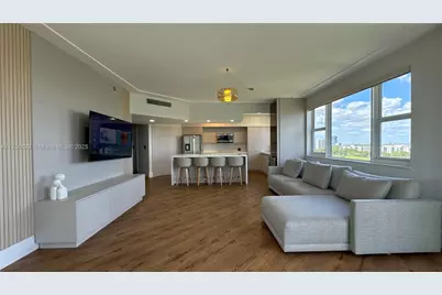 20000 E Country Club Dr #1016, Aventura, FL 33180 - Photo 2