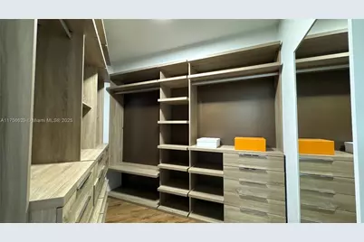 20000 E Country Club Dr #1016, Aventura, FL 33180 - Photo 24