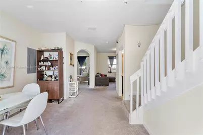142 SE 28th Ter #11, Homestead, FL 33033 - Photo 2