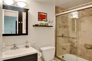 1900 NE 8th Ct, Fort Lauderdale, FL 33304 - Photo 14