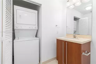 1111 SW 1st Ave, Miami, FL 33130 - Photo 14