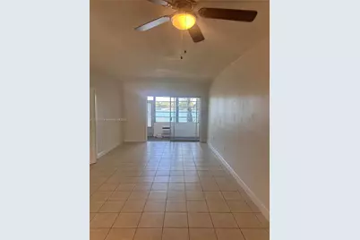 19001 NE 2nd Ave #1404, Miami, FL 33179 - Photo 2