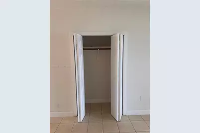 19001 NE 2nd Ave #1404, Miami, FL 33179 - Photo 6