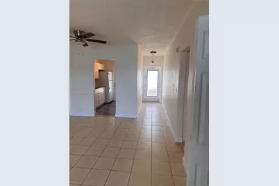 19001 NE 2nd Ave #1404, Miami, FL 33179 - Photo 4