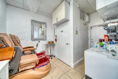 Beauty Salon For Sale 0N Sunset Blvd, South Miami, FL 33143 - Photo 10
