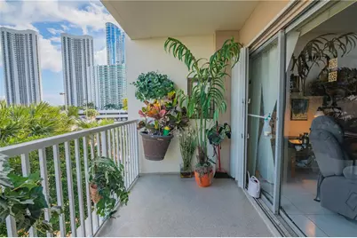 300 Bayview Dr #211, Sunny Isles Beach, FL 33160 - Photo 6