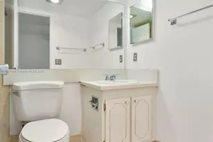 310 Mansfield H, Boca Raton, FL 33434 - Photo 8