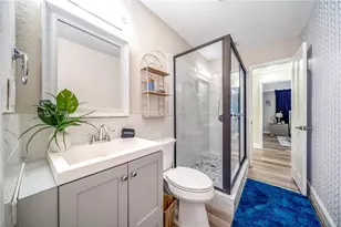 1652 NE 39th St, Oakland Park, FL 33334 - Photo 14