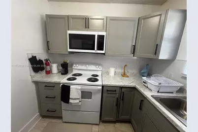 1283 NW 45th St, Miami, FL 33142 - Photo 6