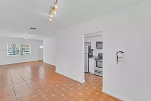 205 NW 84th St, Miami, FL 33150 - Photo 6