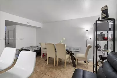 6 Madrid Ln #7-18, Davie, FL 33324 - Photo 6
