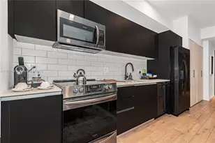 398 NE 5th St, Miami, FL 33132 - Photo 10