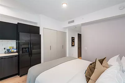398 NE 5th St #2516, Miami, FL 33132 - Photo 14