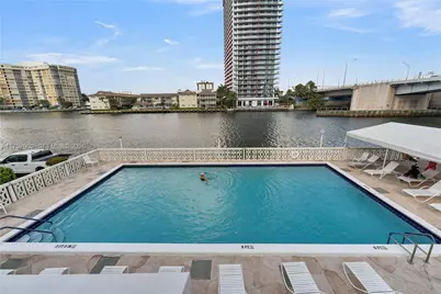 1817 S Ocean Dr #827, Hallandale Beach, FL 33009 - Photo 1