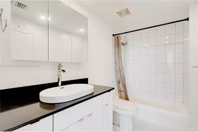 1250 S Miami Ave #1109, Miami, FL 33130 - Photo 12