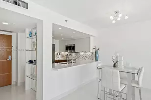 400 South Pointe Dr, Miami Beach, FL 33139 - Photo 16