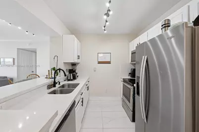 2665 SW 37th Ave #612, Miami, FL 33133 - Photo 8