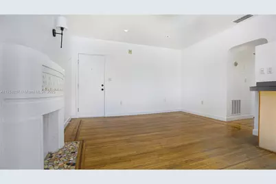 815 Euclid Ave #14, Miami Beach, FL 33139 - Photo 2
