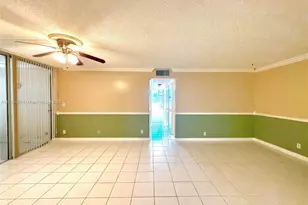 920 NE 199th St, Miami, FL 33179 - Photo 2