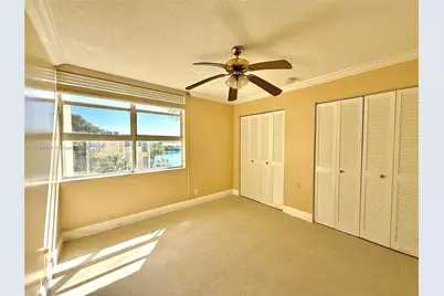 920 NE 199th St #4J, Miami, FL 33179 - Photo 14