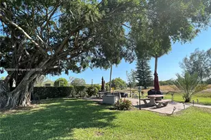 1011 Ellesmere A, Deerfield Beach, FL 33442 - Photo 24