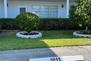 1011 Ellesmere A, Deerfield Beach, FL 33442 - Photo 2