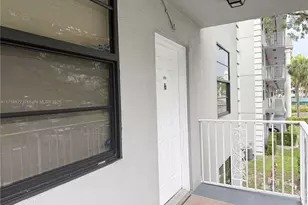 1504 S Whitehall Dr, Davie, FL 33324 - Photo 4