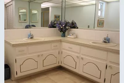 1933 Twin Dolphin Lane, Fort Lauderdale, FL 33316 - Photo 24