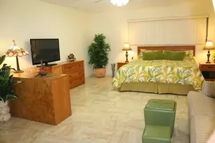 1933 Twin Dolphin Ln, Fort Lauderdale, FL 33316 - Photo 12