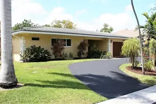 1933 Twin Dolphin Ln, Fort Lauderdale, FL 33316 - Photo 2