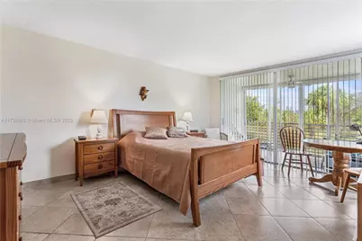 3800 Oaks Clubhouse Dr #307, Pompano Beach, FL 33069 - Photo 14