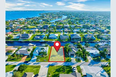 2022 SE 29th St, Cape Coral, FL 33904 - Photo 10