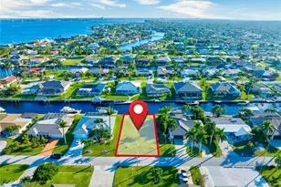 2022 SE 29th St, Cape Coral, FL 33904 - Photo 10