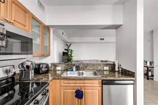 1 Glen Royal Pkwy, Miami, FL 33125 - Photo 12
