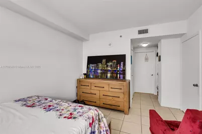 1 Glen Royal Pkwy #1207, Miami, FL 33125 - Photo 14