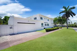 5861 La Gorce Dr, Miami Beach, FL 33140 - Photo 6
