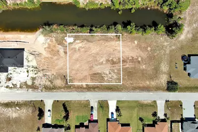 1611 NW 2nd St, Cape Coral, FL 33993 - Photo 4