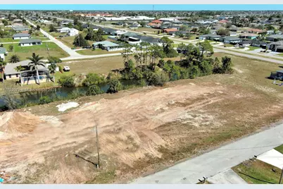 1611 NW 2nd St, Cape Coral, FL 33993 - Photo 10