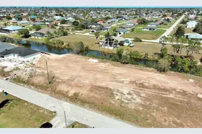1611 NW 2nd St, Cape Coral, FL 33993 - Photo 2