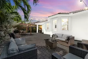 8527 NW 111th Ct, Doral, FL 33178 - Photo 2