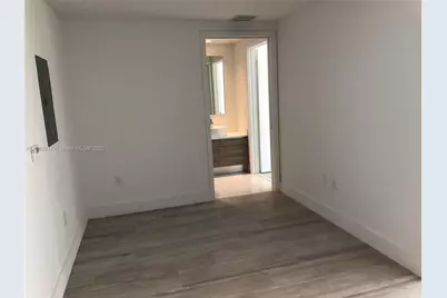 121 NE 34th St #L406, Miami, FL 33137 - Photo 10