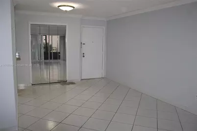 8897 Fontainebleau Blvd #112, Miami, FL 33172 - Photo 2
