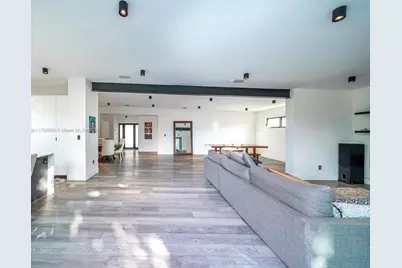 19600 NE 19th Ave, Miami, FL 33179 - Photo 10