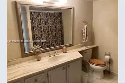 100 W Golden Isles Dr #811, Hallandale Beach, FL 33009 - Photo 10
