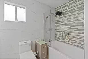 2010 NE 208th St, Miami, FL 33179 - Photo 40