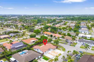 2010 NE 208th St, Miami, FL 33179 - Photo 12