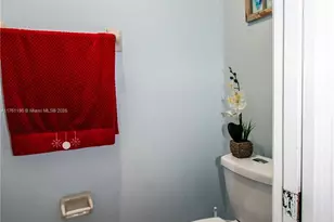 1142 NW 135th Ct, Miami, FL 33182 - Photo 14